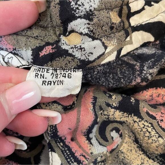 Way to Go brand chino shorts floral paisley print knee length dress gaucho pants - Picture 9 of 10